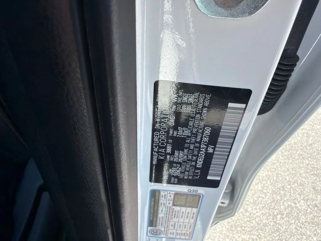 Used 2023 Clear White/Black Roof Kia S image 6