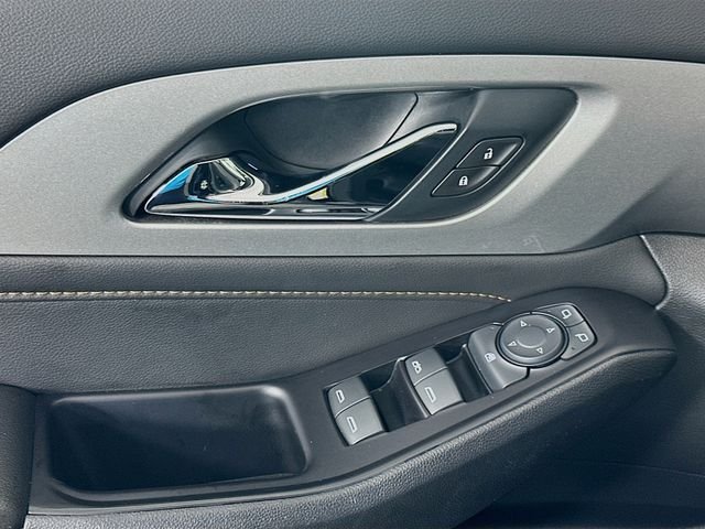 Used 2020 Black Chevrolet LT image 17