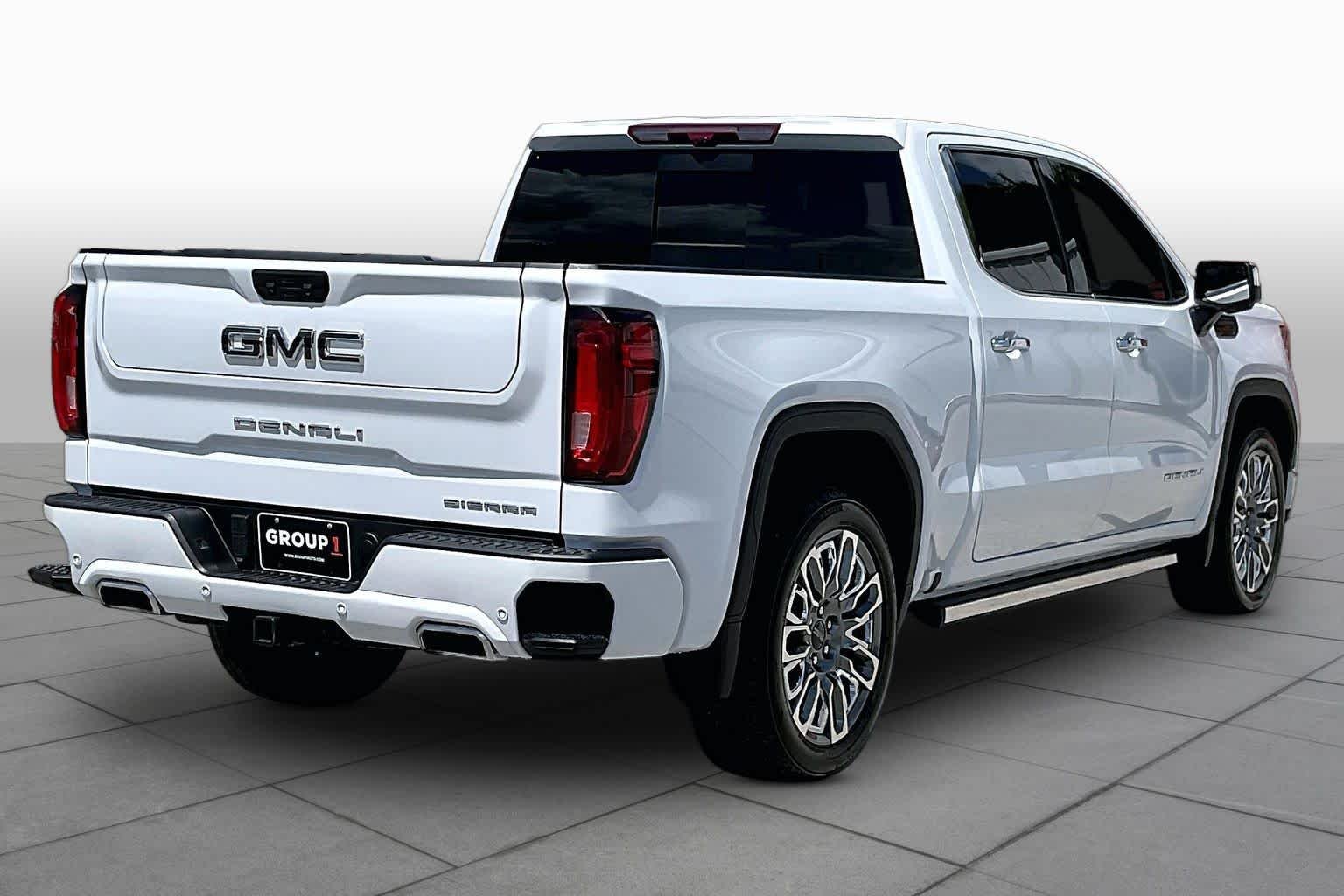 Used 2026 Glacier White Tricoat GMC Denali Ultimate image 13