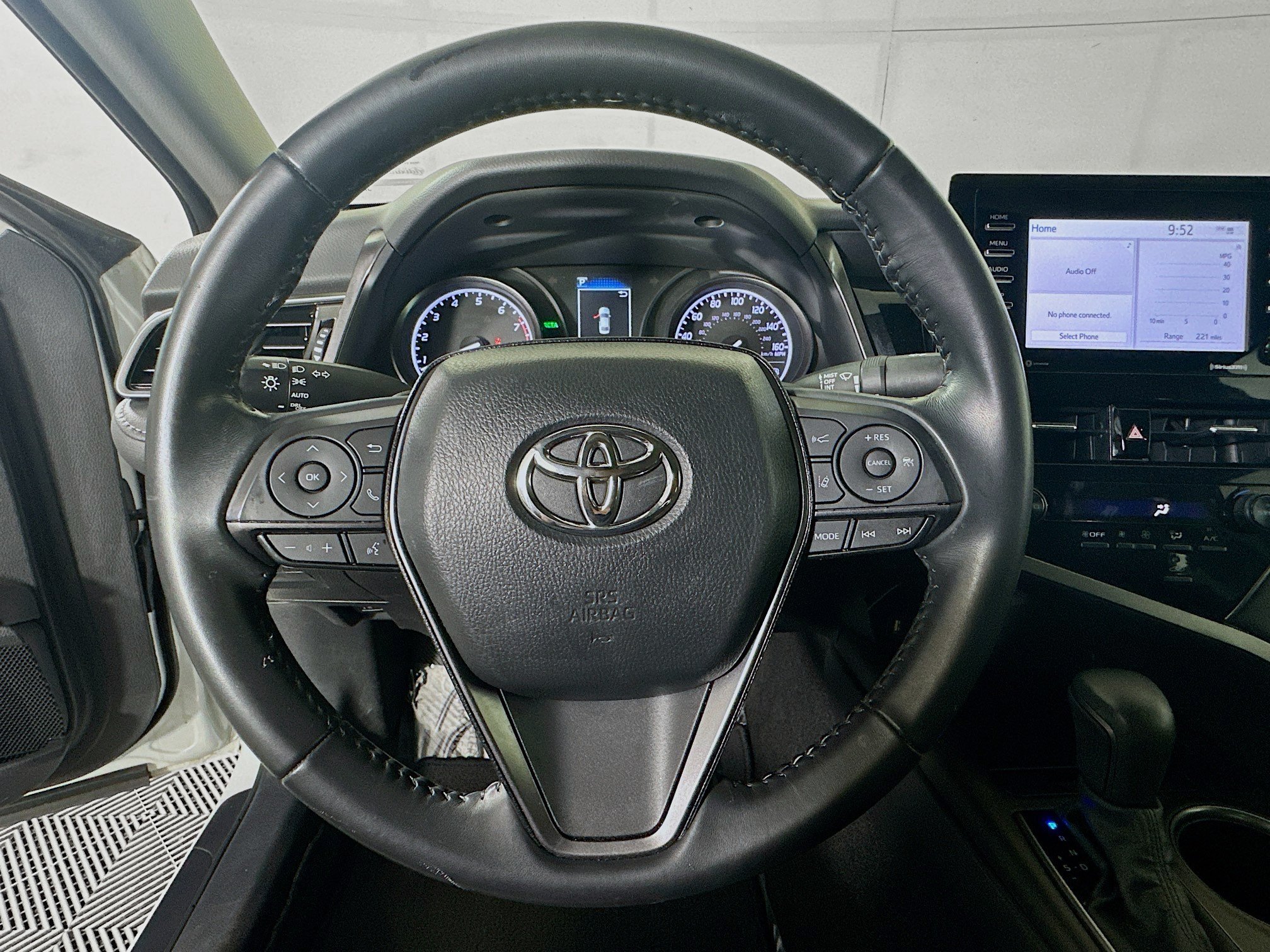 Certified Used 2023 Ice Toyota SE image 15