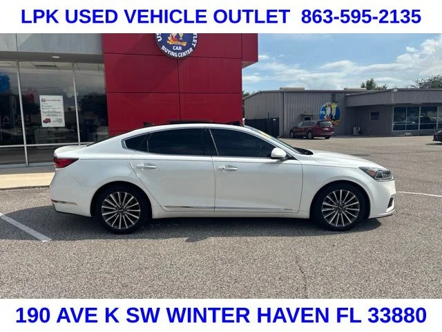 Used 2017 White Kia Technology image 2