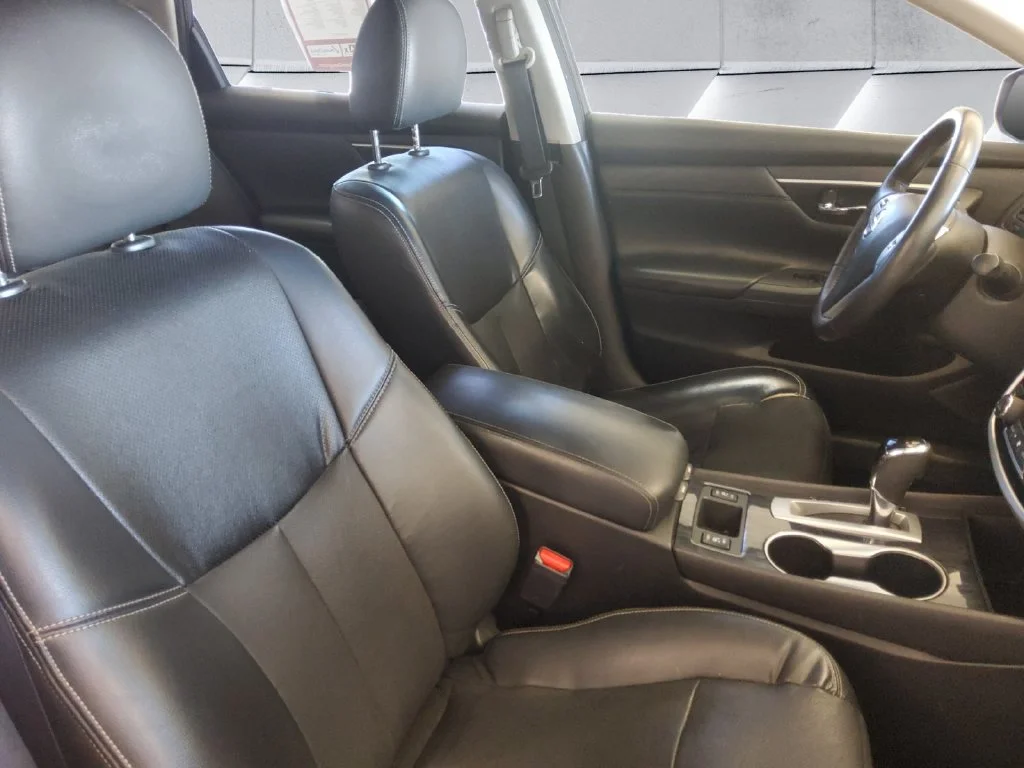 Used 2018 Blue Nissan 2.5 SL image 14