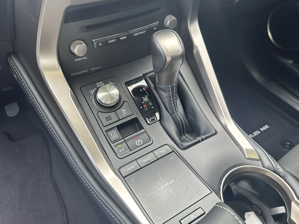 2021 Lexus NX 300 - Photo 32