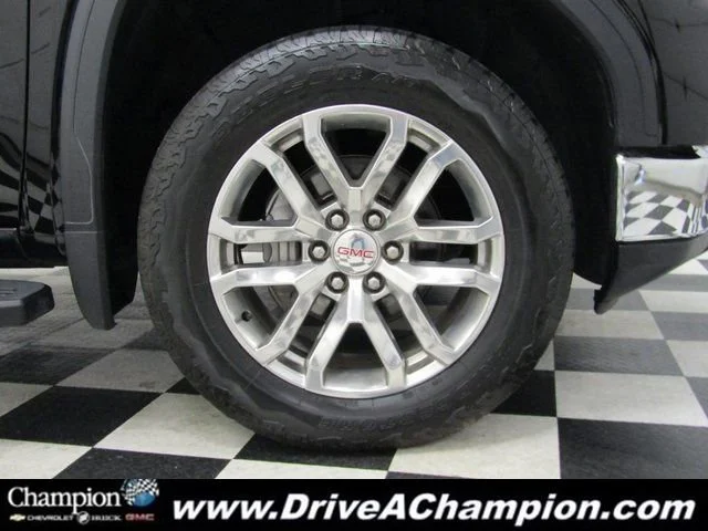 Used 2022 Onyx Black GMC SLT image 3