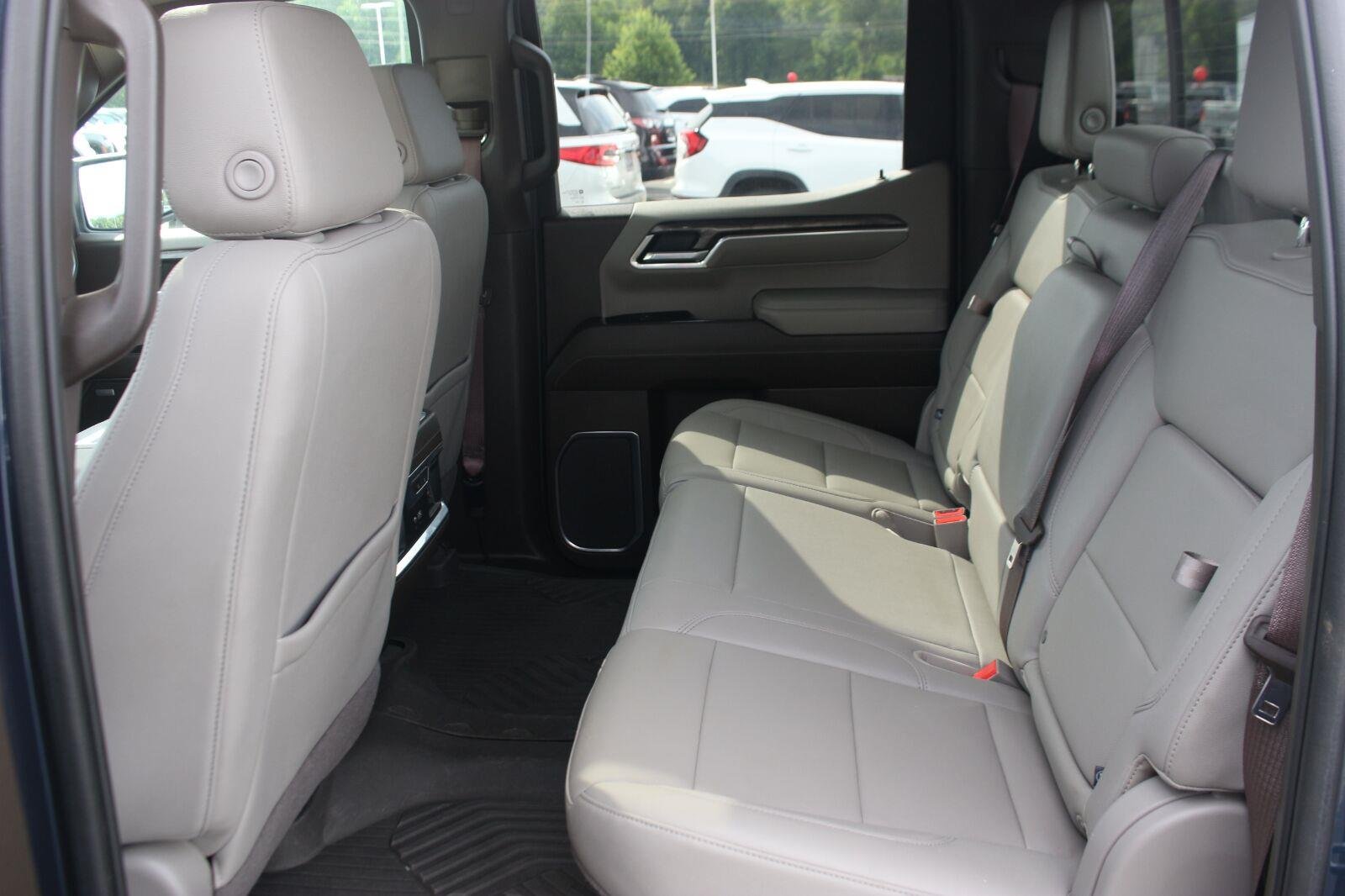Used 2022 Northsky Blue Metallic Chevrolet LTZ image 36