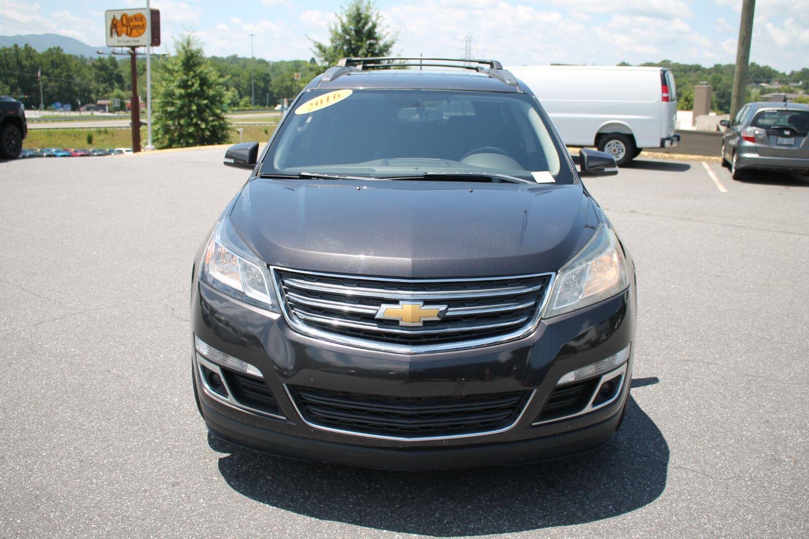 Used 2016 TUNGSTEN METALLIC Chevrolet LT image 3