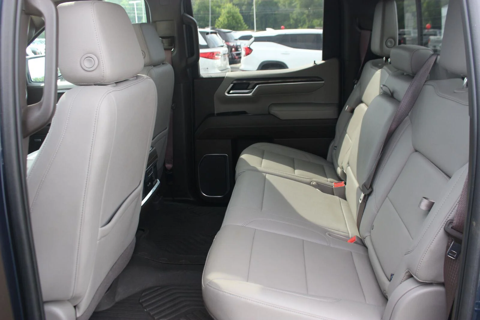 Used 2022 Northsky Blue Metallic Chevrolet LTZ image 36