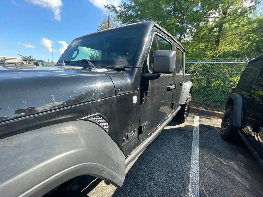 Used 2020 Black Jeep Sport image 16