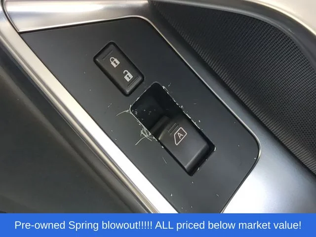 Used 2009 Black Nissan Premium image 38
