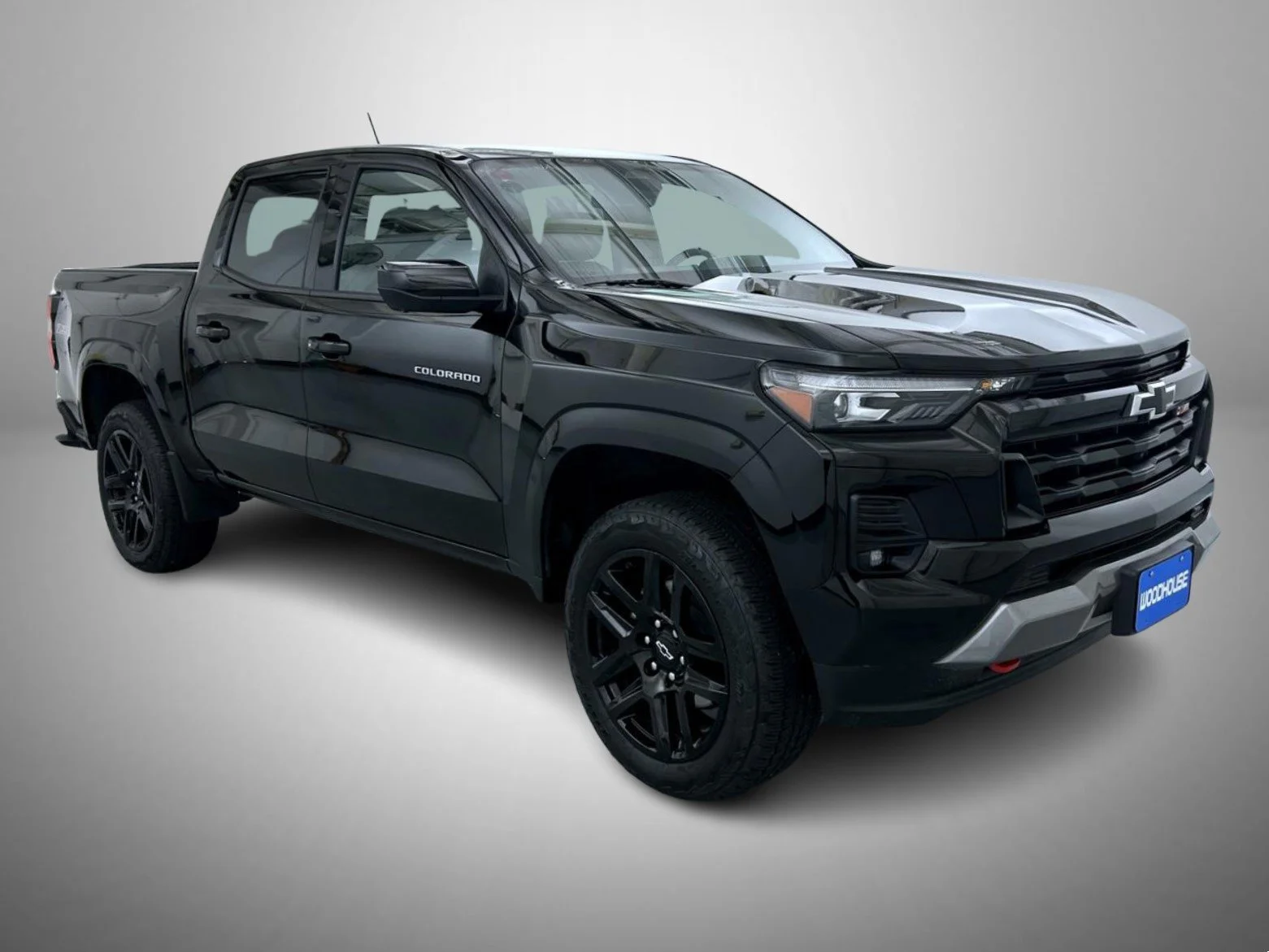 Used 2025 Black Chevrolet Z71 image 3