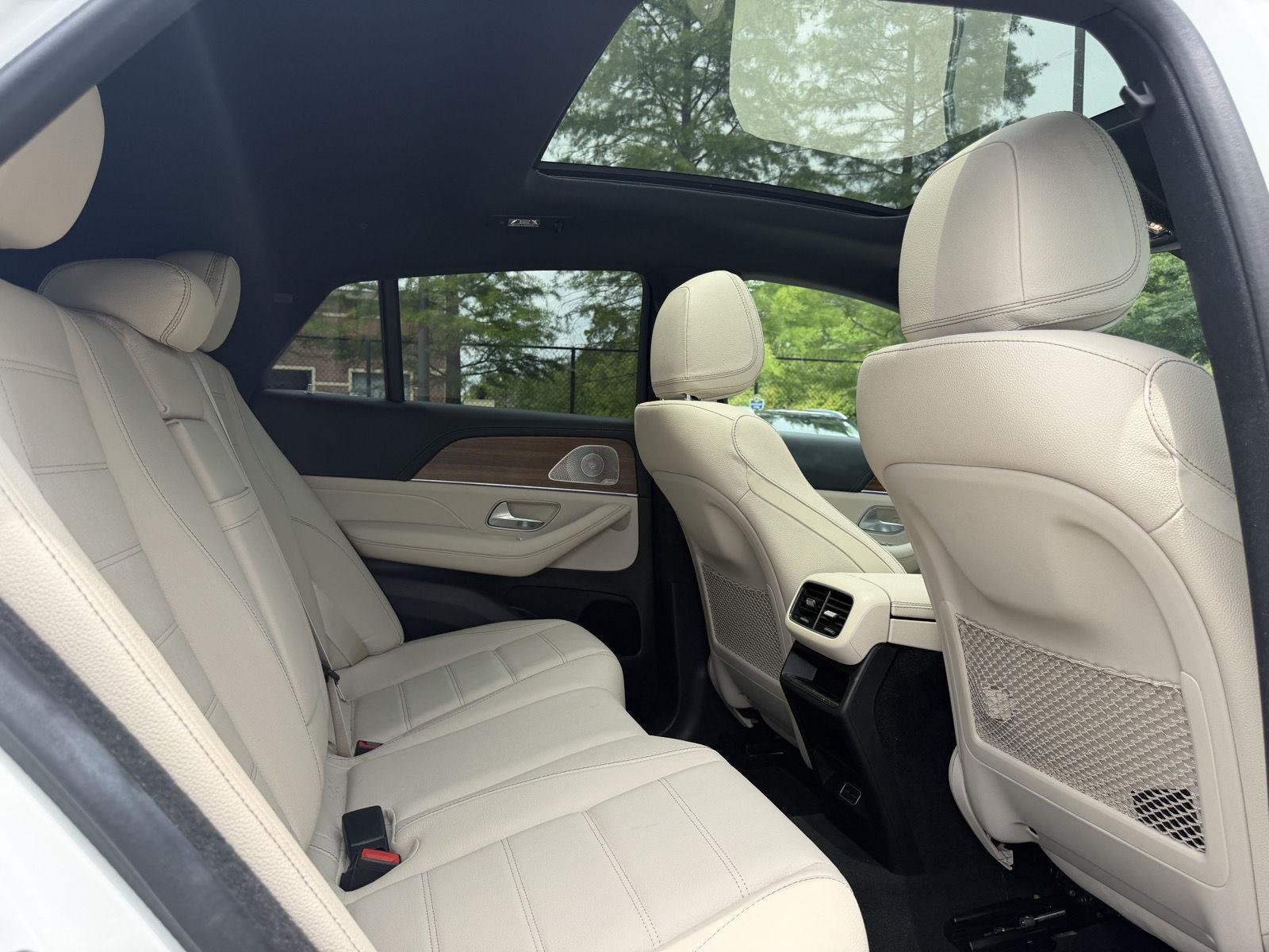 Certified Used 2025 MANUFAKTUR Moonlight White Metallic Mercedes-Benz GLE 450 image 30