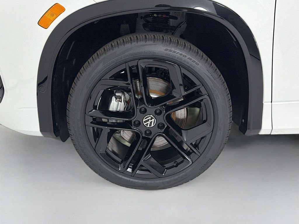 New 2026 Opal White w/Deep Black Roof Volkswagen 2.0T SE R-Line Black 4MOTION image 33