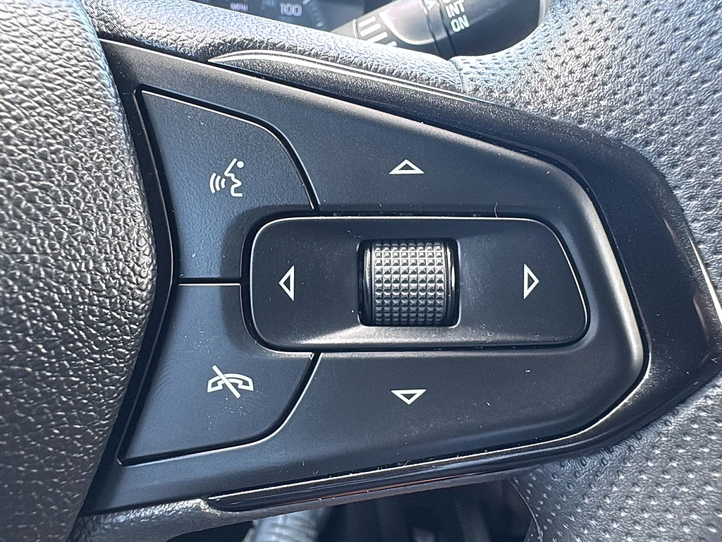 Used 2023 Blue Glow Metallic Chevrolet  image 23