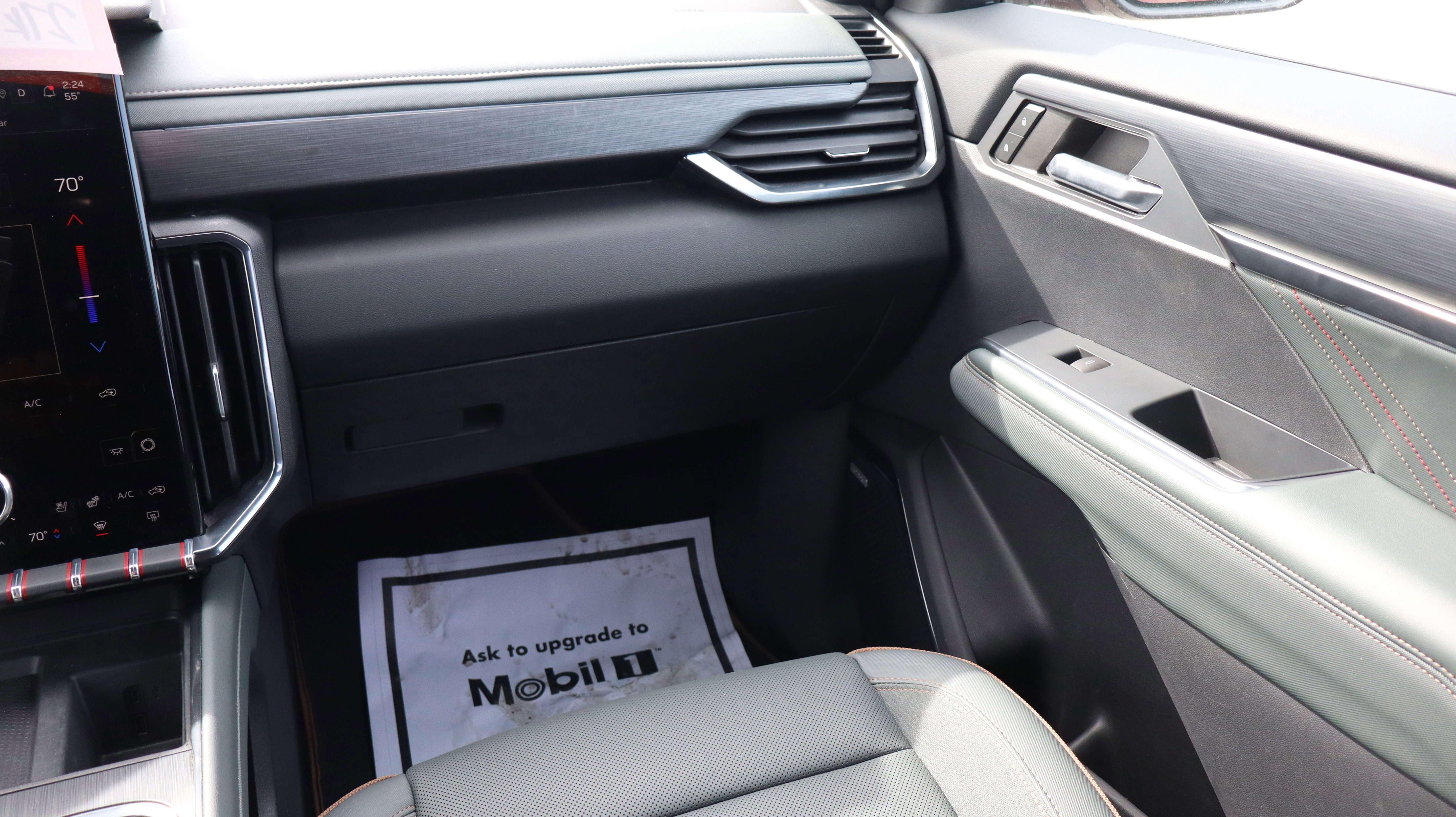 2024 GMC Acadia AT4 - Photo 10