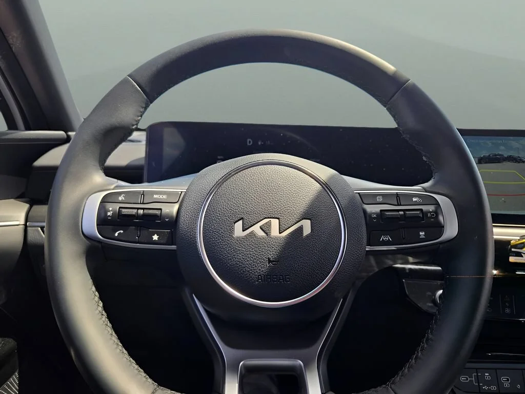 2025 Kia K5 GT-Line - Photo 27