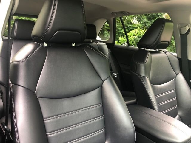 Used 2022 Blue Toyota XLE Premium image 15