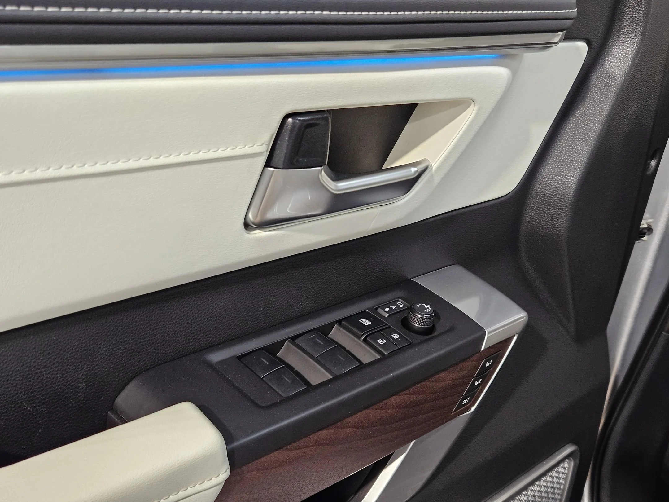 2024 Toyota Tundra Capstone - Photo 21