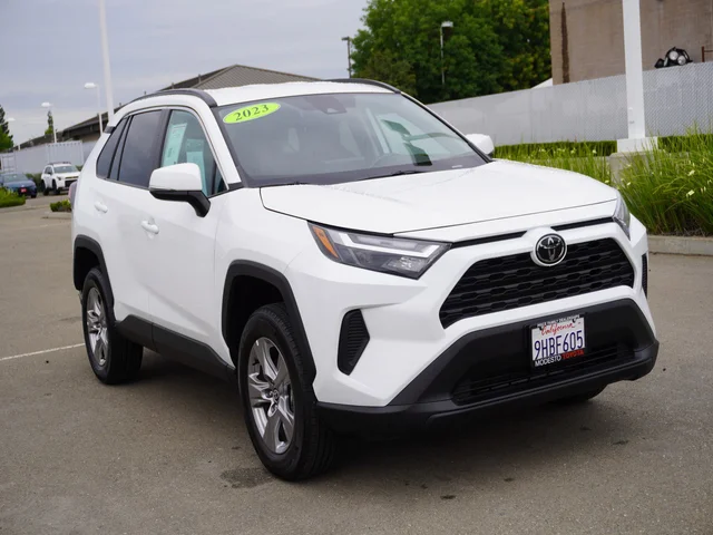 2023 Toyota RAV4 XLE