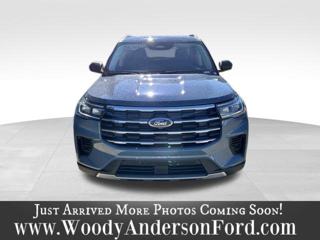 Used 2026 Vapor Blue Metallic Ford Active image 4