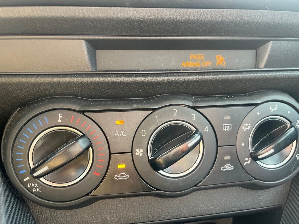 Used 2018 Blue Toyota Base image 18