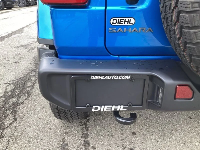 New 2026 Hydro Blue Pearl-Coat Exterior Paint Jeep Sahara image 16