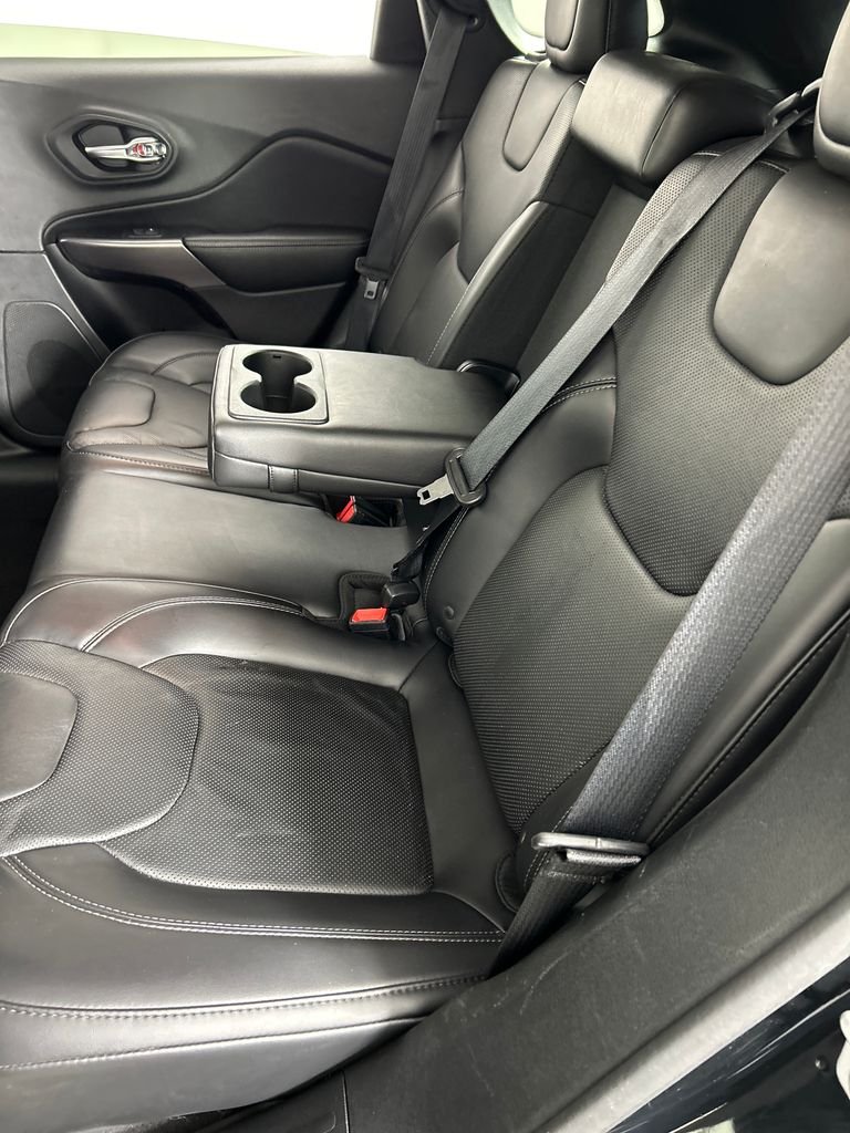 Used 2019 Black Jeep Limited image 18