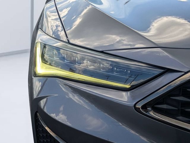 Used 2022  Acura Technology & A-Spec Packages image 9