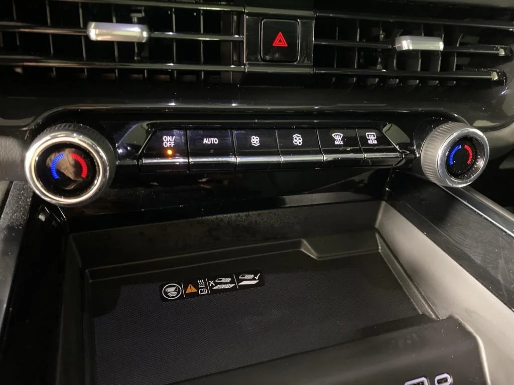 Used 2025 Ash Chevrolet RST image 21