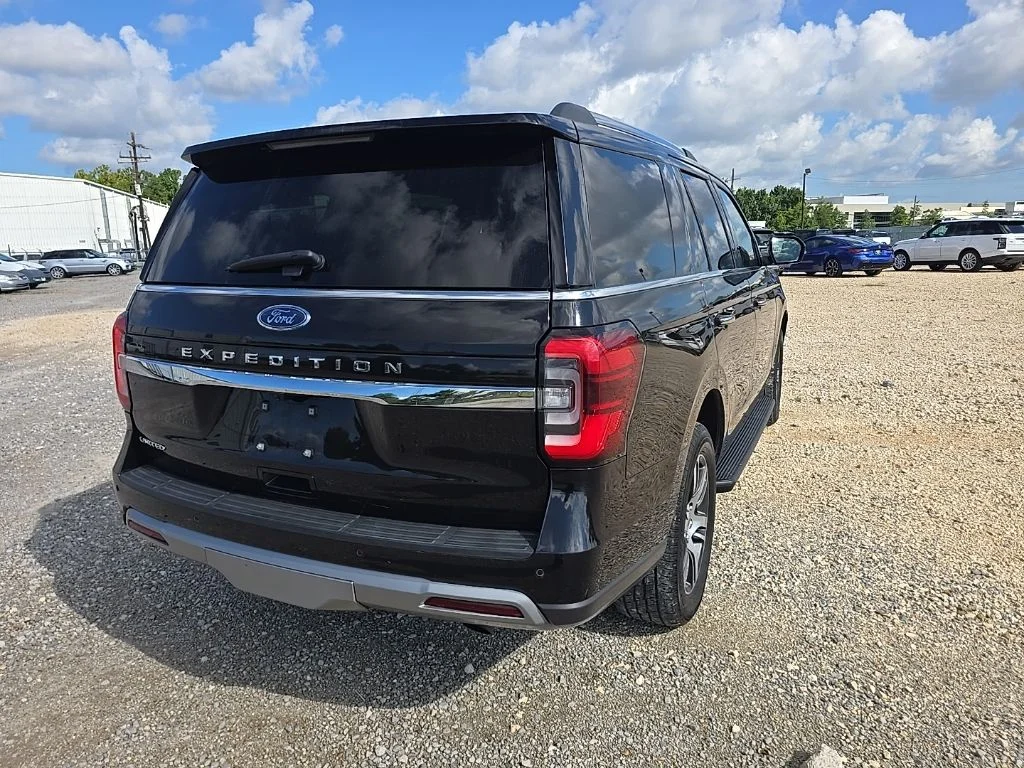 Used 2024 Black Ford Limited image 3