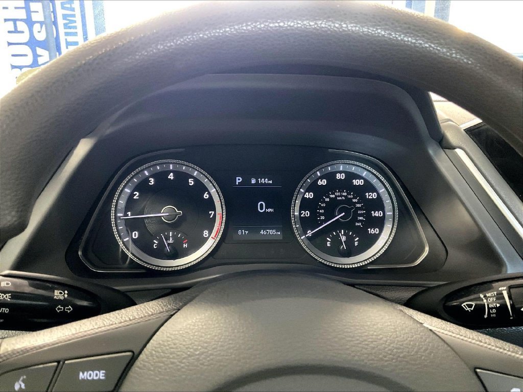 Used 2022 Red Hyundai SE image 24
