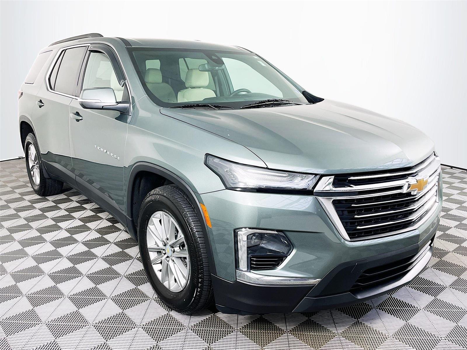 2023 Chevrolet Traverse FWD 1LT's photo