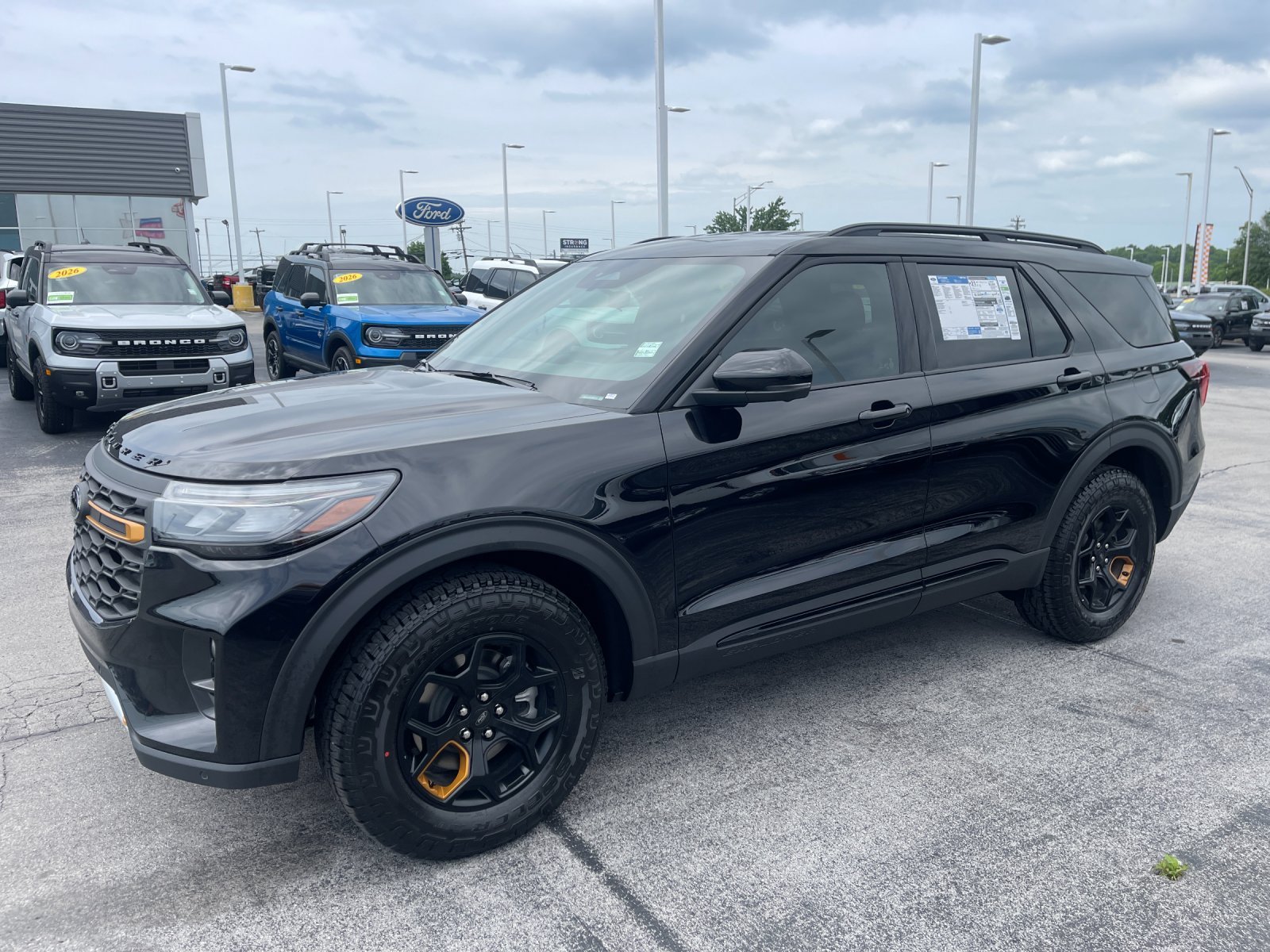 New 2026 Agate Black Metallic Ford Tremor image 7