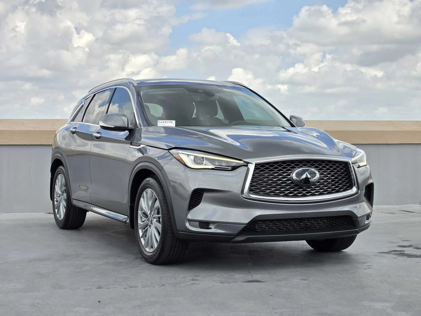 Certified Used 2023 Graphite Shadow INFINITI LUXE image 3