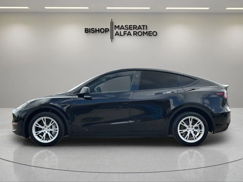 Used 2023 Black Tesla Standard Range image 7