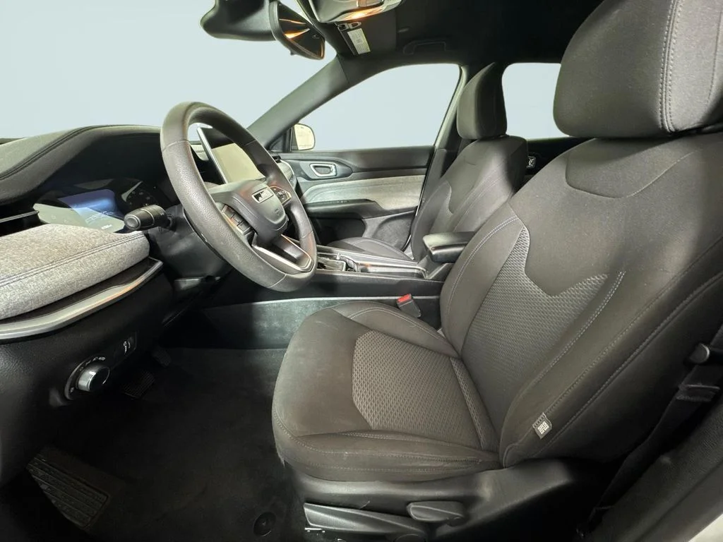 Used 2023 White Jeep Sport image 6