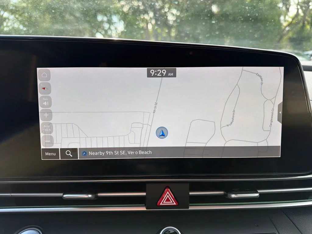 Used 2024 White Hyundai SEL image 26