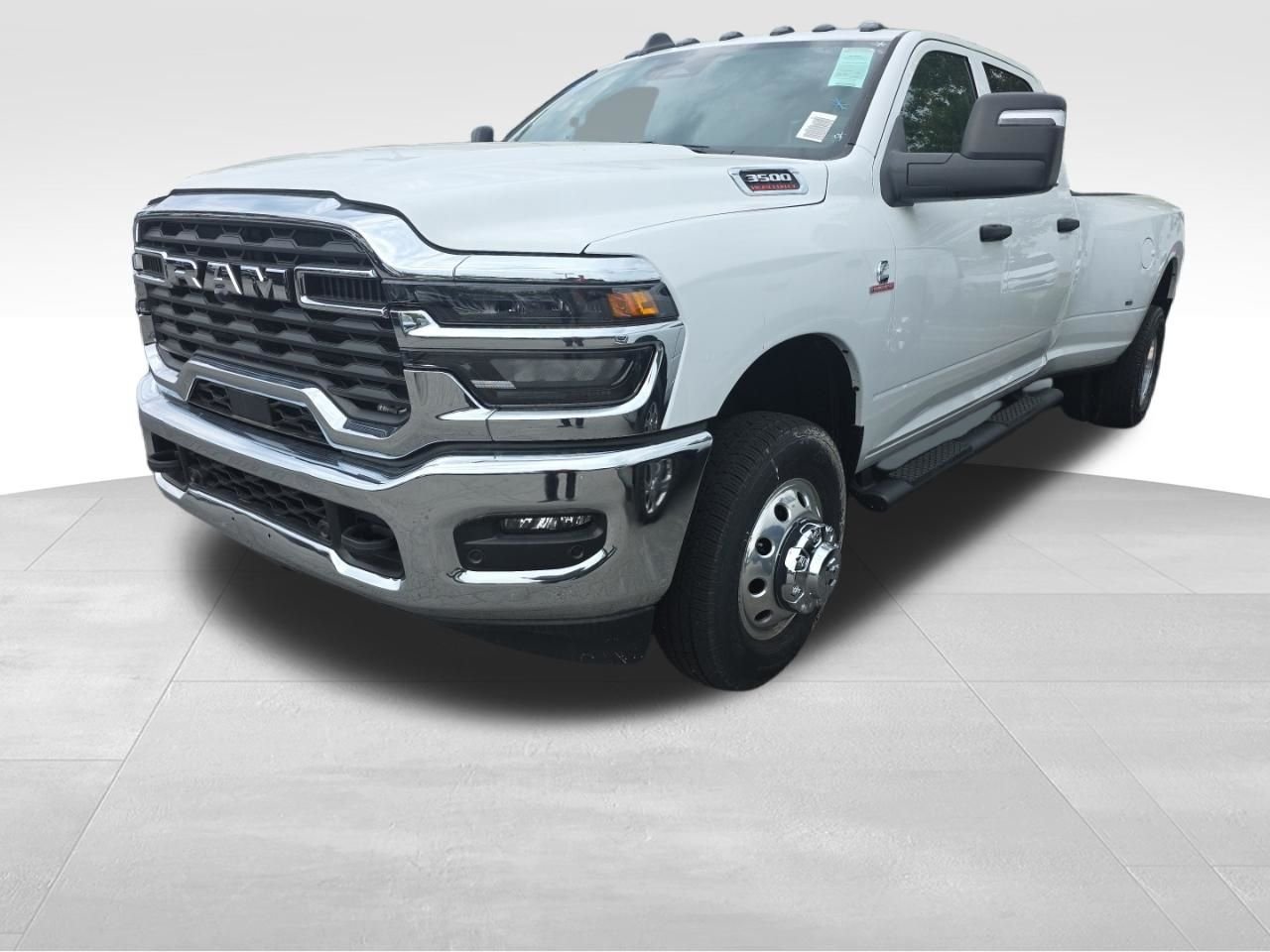 New 2026 Bright White Clear-Coat Exterior Paint RAM Tradesman image 30