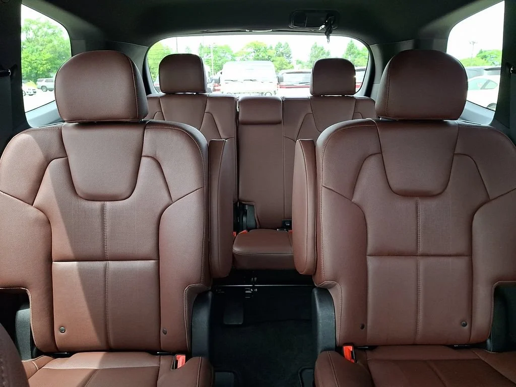 Used 2023 Ebony Black Kia EX image 20