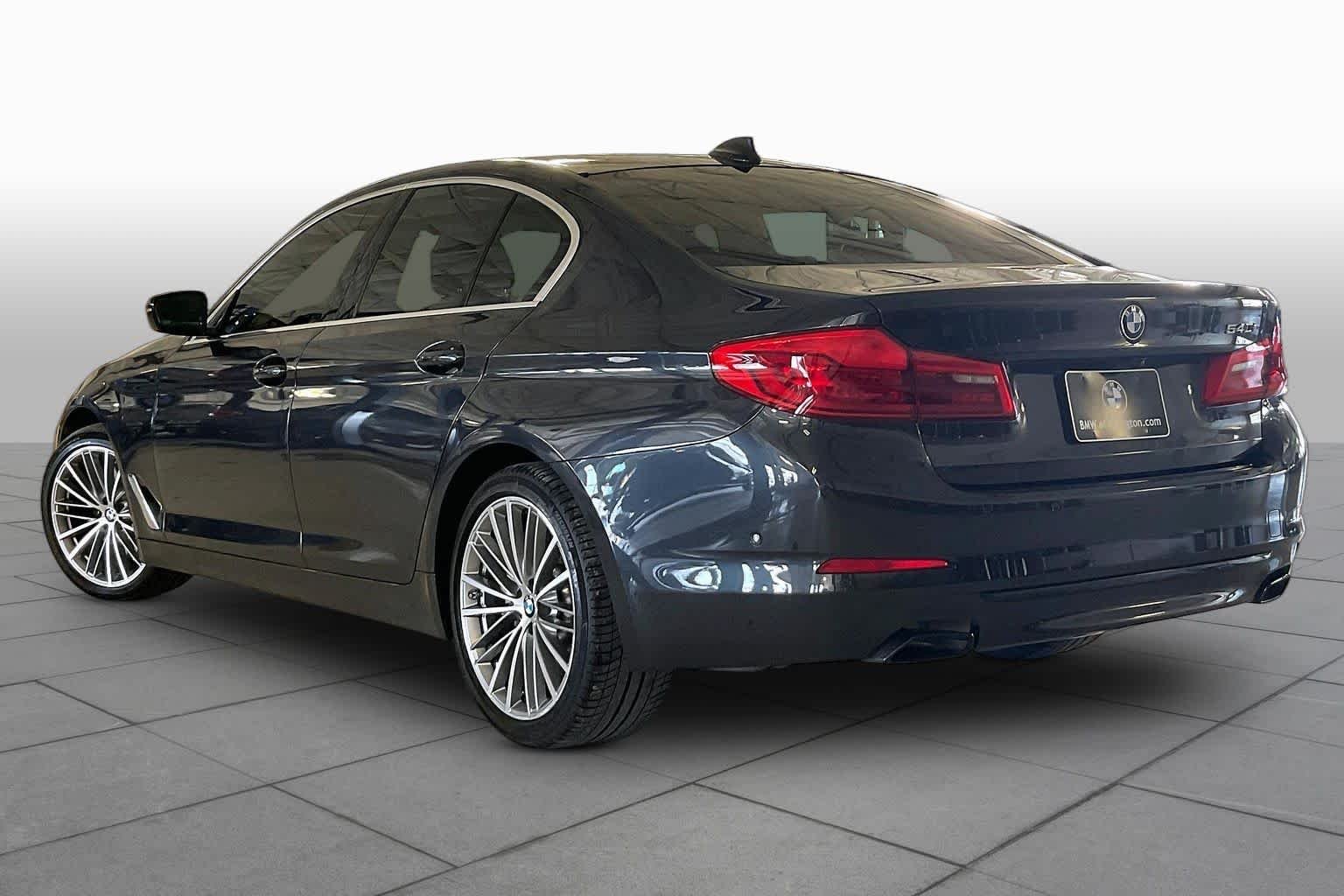 Used 2020 Dark Graphite Metallic BMW 540i image 10