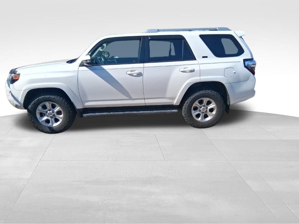 Used 2018 White Toyota SR5 Premium image 2