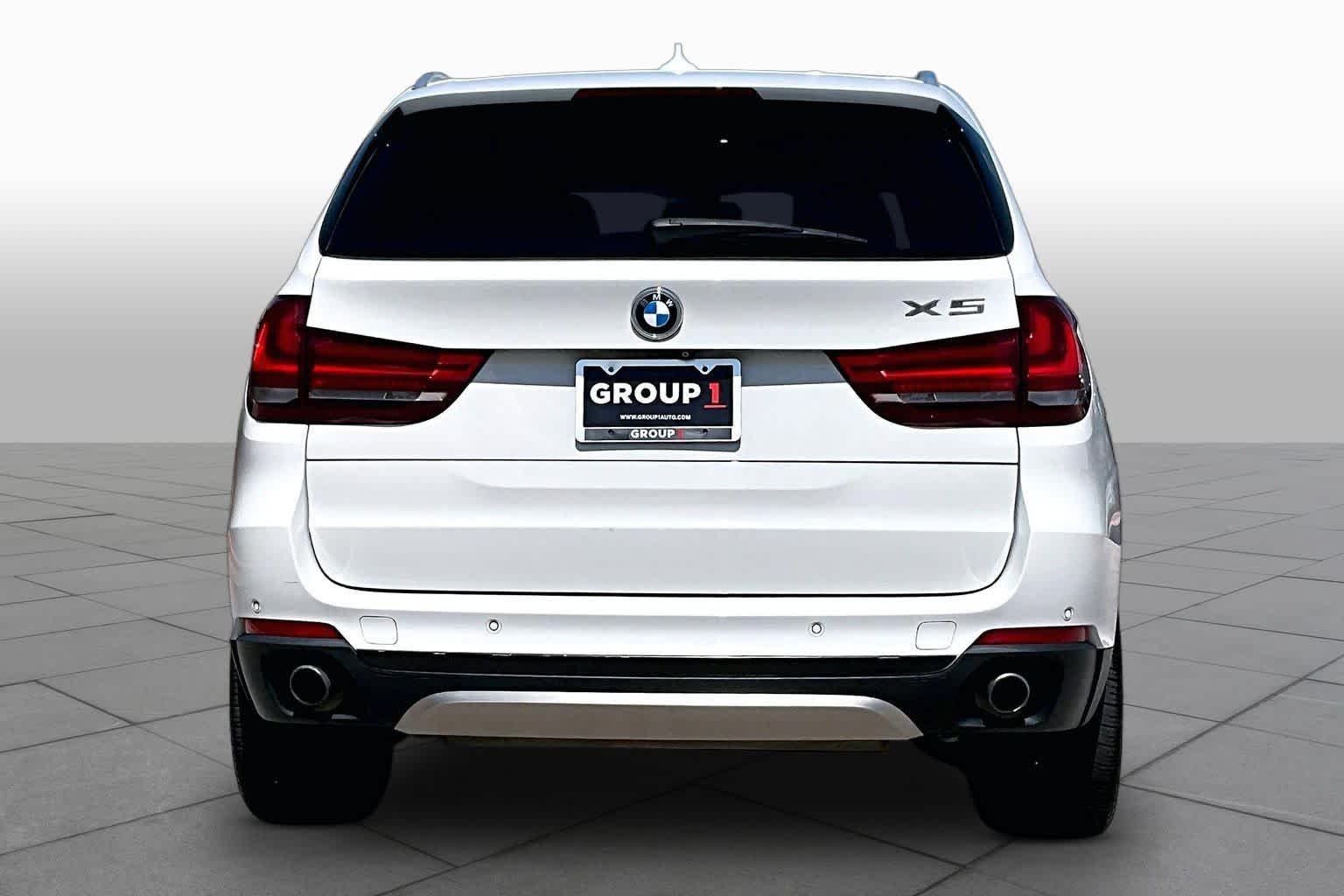 Used 2017 Alpine White BMW sDrive35i image 5