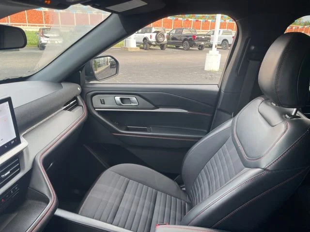 2025 Ford Explorer ST-LINE - Photo 31