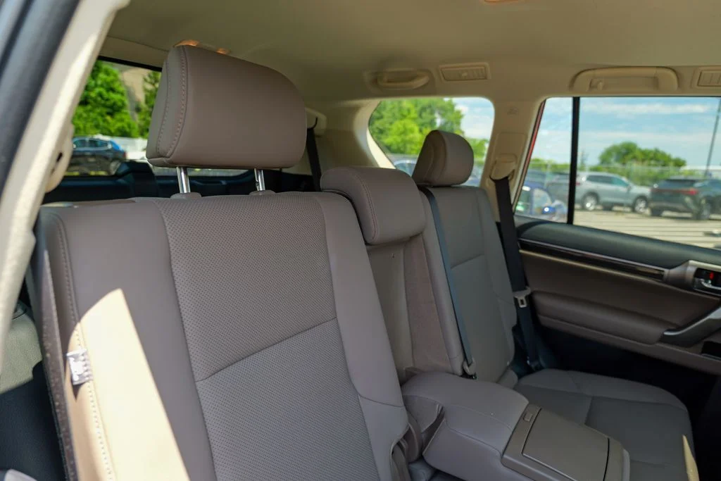 Used 2023 Caviar Lexus 460 image 34