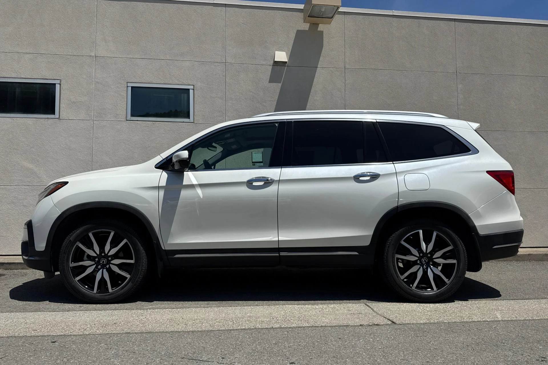 Used 2019  Honda Touring image 5