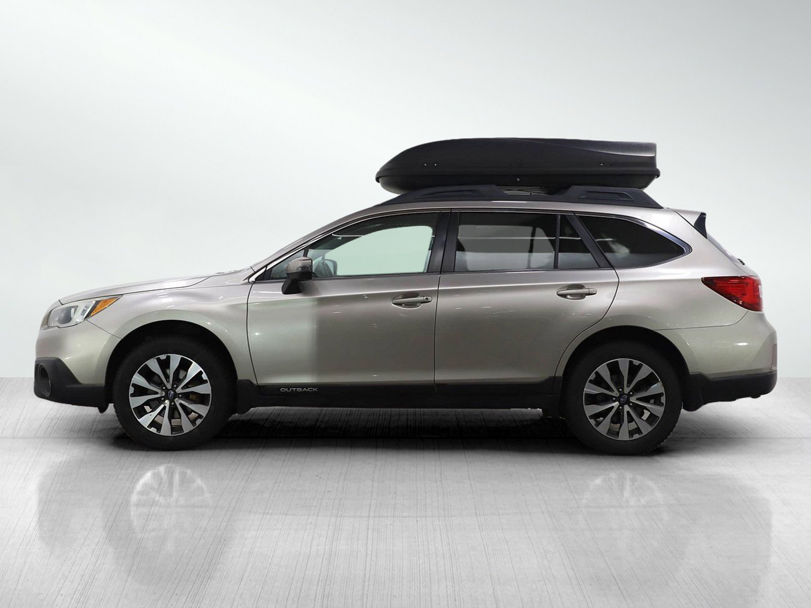 Used 2015 Subaru Outback Limited with VIN 4S4BSAJC2F3318173 for sale in South Saint Paul, MN
