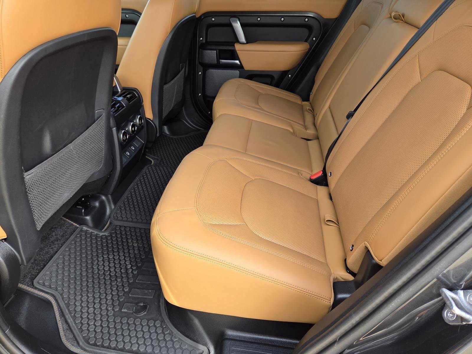 Used 2024 Carpathian Grey Premium Metallic Land Rover Carpathian Edition image 37