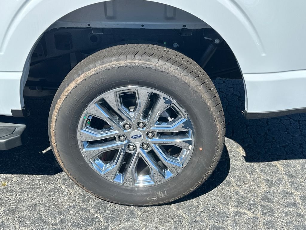 New 2025 White Ford Lariat image 19