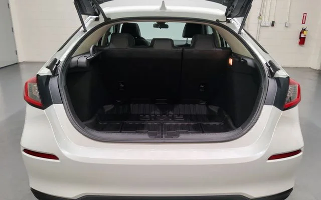 Used 2023 Silver Honda EX-L image 9