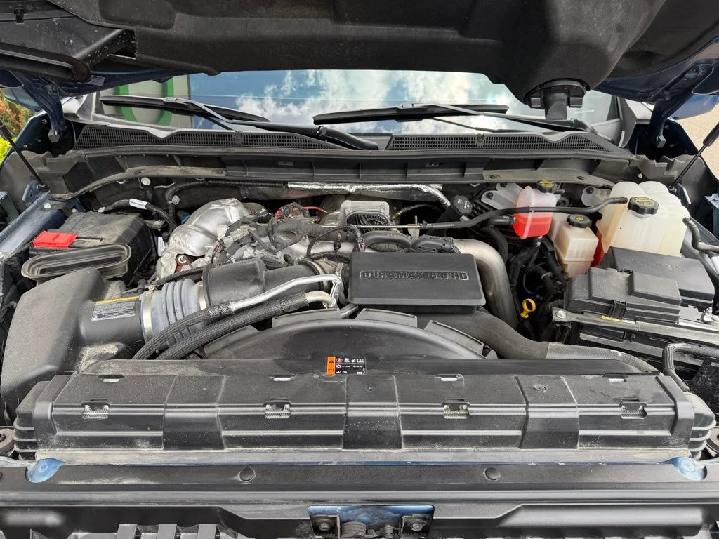 Used 2025 Blue GMC Denali Ultimate image 7