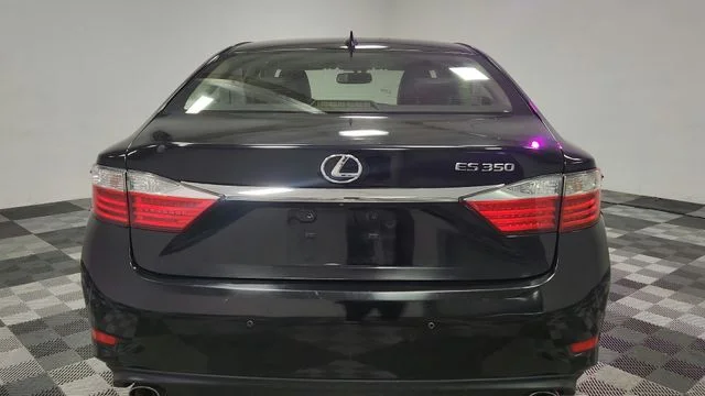 Used 2015 Silver Lexus 350 image 7